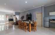 บริการของโรงแรม 5 Villa 360 Bandung