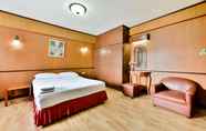 Bilik Tidur 6 Nice Palace Hotel