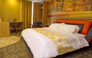 Kamar Tidur 2 Hotel Shiki by Holmes Hotel