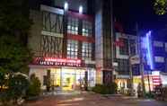 Bangunan 2 Queen City Hotel Banjarmasin (A HARBOUR SIDE HOTEL)