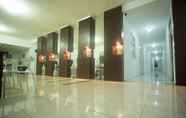 Lobby 3 SUPER OYO 850 Lapan Lapan