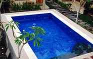 Swimming Pool 2 Santai Homestay 