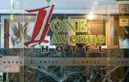 Bangunan 4 One Avenue Hotel