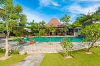 Kolam Renang Alinson Boutique Residence