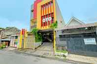 ภายนอกอาคาร Super OYO 389 Sky Guesthouse