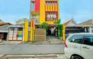 Luar Bangunan 3 Super OYO 389 Sky Guesthouse