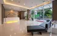 Lobby 5 Whiz Prime Hotel Hasanuddin Makassar