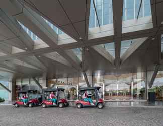 Lobby 2 Radisson Golf & Convention Center Batam