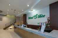 Lobi Hotel S Bee by Holmes Hotel