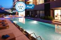 Swimming Pool The Lantern Resorts Patong (SHA Extra Plus)