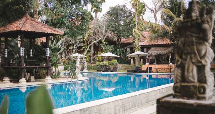 Swimming Pool Ubud Hotel & Cottages Malang