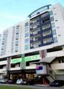 EXTERIOR_BUILDING Hotel Tebrau CT by Holmes Hotel