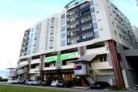 ภายนอกอาคาร Hotel Tebrau CT by Holmes Hotel