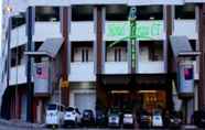 Luar Bangunan 3 Hotel Tebrau CT by Holmes Hotel