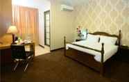 Bedroom 5 Hotel Tebrau CT by Holmes Hotel