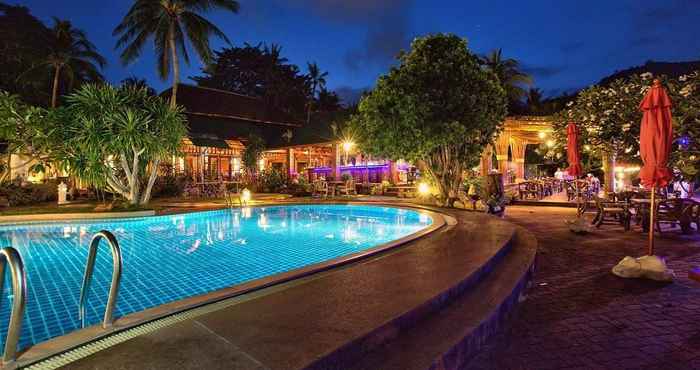 Swimming Pool Crystal Bay Yacht Club