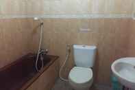 Toilet Kamar Hotel Rensa