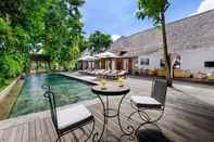 Kolam Renang Villa Liola by Exotiq Villa Holidays
