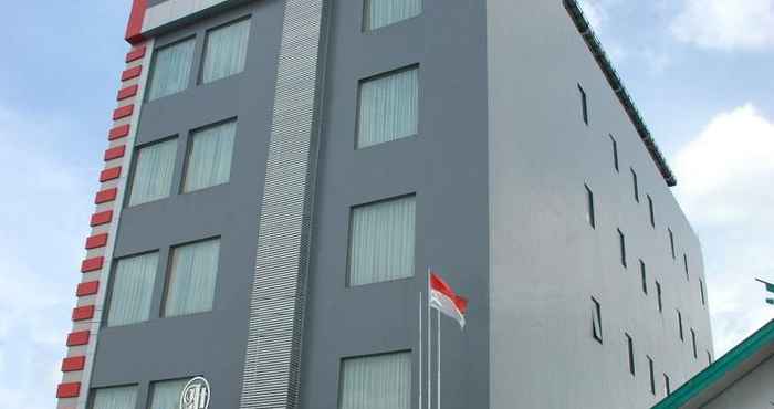 Luar Bangunan Gold Inn Hotel (Hotel Idola)