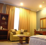 Bedroom 5 Gold Inn Hotel (Hotel Idola)