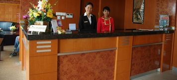 Lobby 2 Gold Inn Hotel (Hotel Idola)