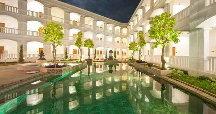 Hồ bơi Hotel Ammi Cepu