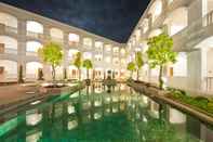 Swimming Pool Hotel Ammi Cepu