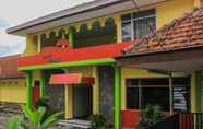 Exterior 3 SPOT ON 1708 Hotel Budi Famili 1 Syariah