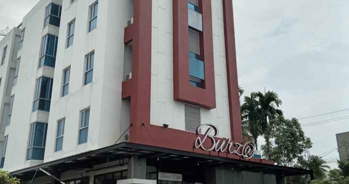 ภายนอกอาคาร Burza Hotel Lubuk Linggau