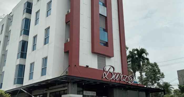 Luar Bangunan Burza Hotel Lubuk Linggau