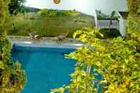 Swimming Pool Ipienk Hills