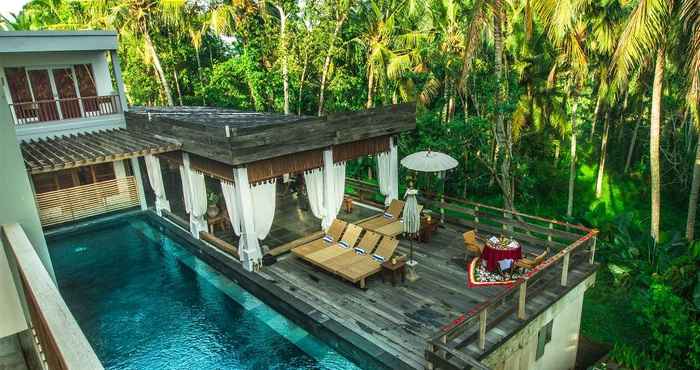 Kolam Renang Alam Penari Ubud