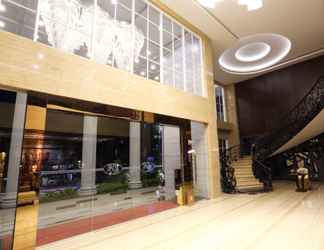 Lobi 2 Belviu Hotel Bandung