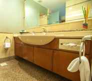 In-room Bathroom 5 Alocassia Serviced Apartments