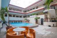 Kolam Renang Alocassia Serviced Apartments