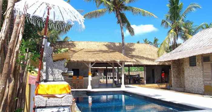 Swimming Pool Planet Nomadas Resort