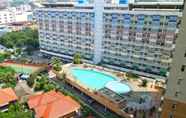 Swimming Pool 2 Dewi Depok Apartment Margonda Residence 2