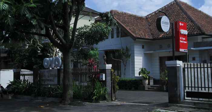 Luar Bangunan De Tropis Family Residence