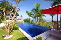 สระว่ายน้ำ Villa Tiara Lombok