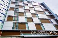 ภายนอกอาคาร Hotel 88 Kedoya Jakarta