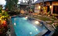 สระว่ายน้ำ 2 D' Kaja Ubud Three Bedroom's Villa