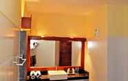 Toilet Kamar 5 Good Heart Resort