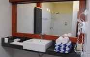 Toilet Kamar 7 Good Heart Resort