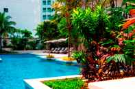 Swimming Pool The Ritz-Carlton, Kuala Lumpur