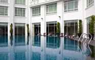 Swimming Pool 5 The Majestic Hotel Kuala Lumpur, Autograph Collection