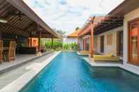 Hồ bơi Three Brothers Legian Suite and Villa