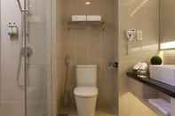 Toilet Kamar AC Hotel by Marriott Penang