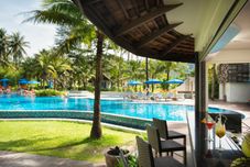 Bar, Kafe dan Lounge Outrigger Khao Lak Beach Resort