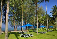 Tempat Tarikan Berdekatan 6 Outrigger Khao Lak Beach Resort