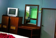 Bedroom 6 Black Marine Guest House